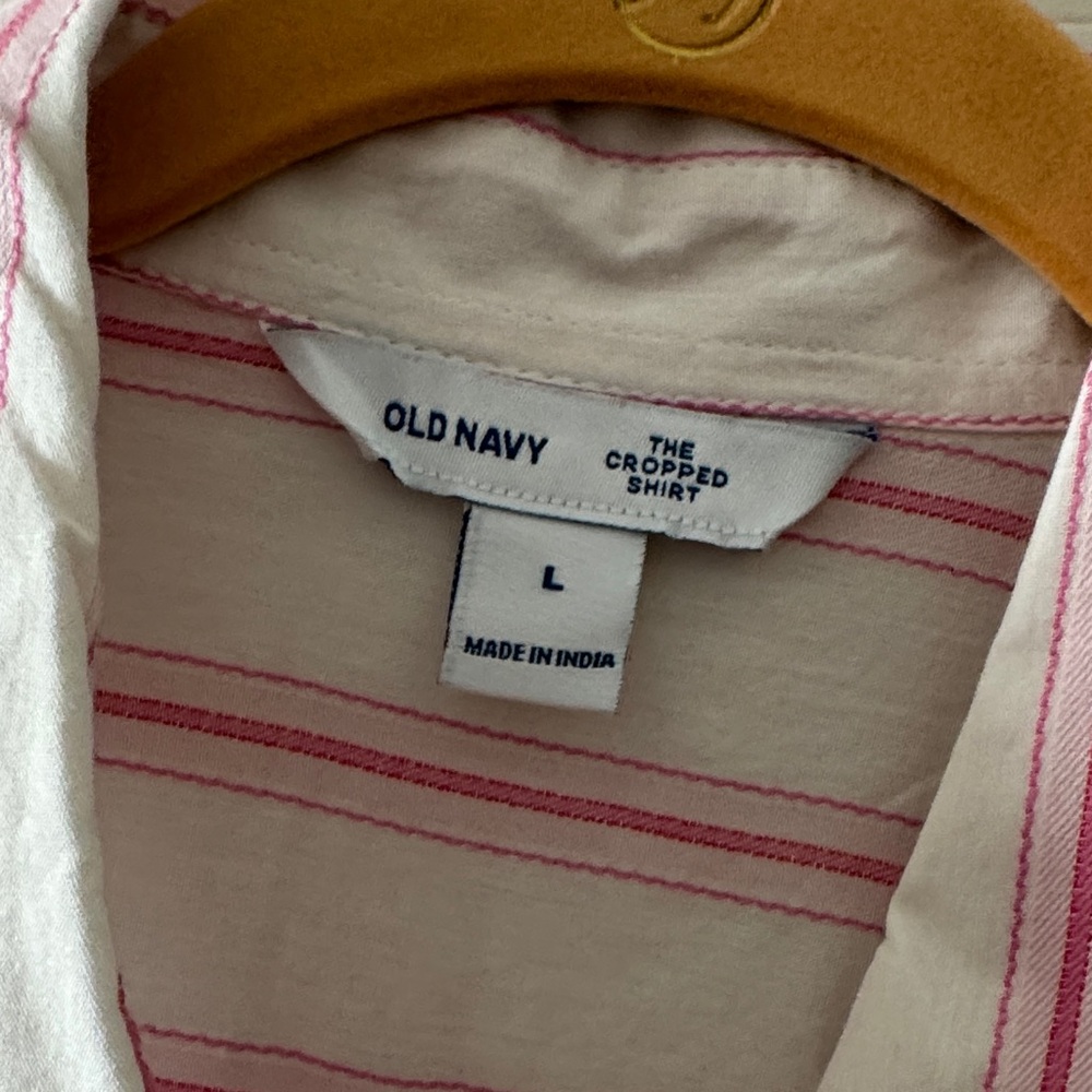 Old Navy White Shirt with Pink Stripes Cropped L NWT - Picture 3 of 4